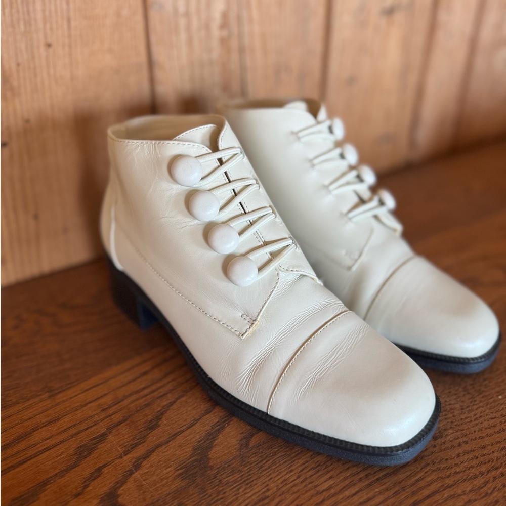 Vintage Cream Leather Ankle Boots - Picture 3 of 16